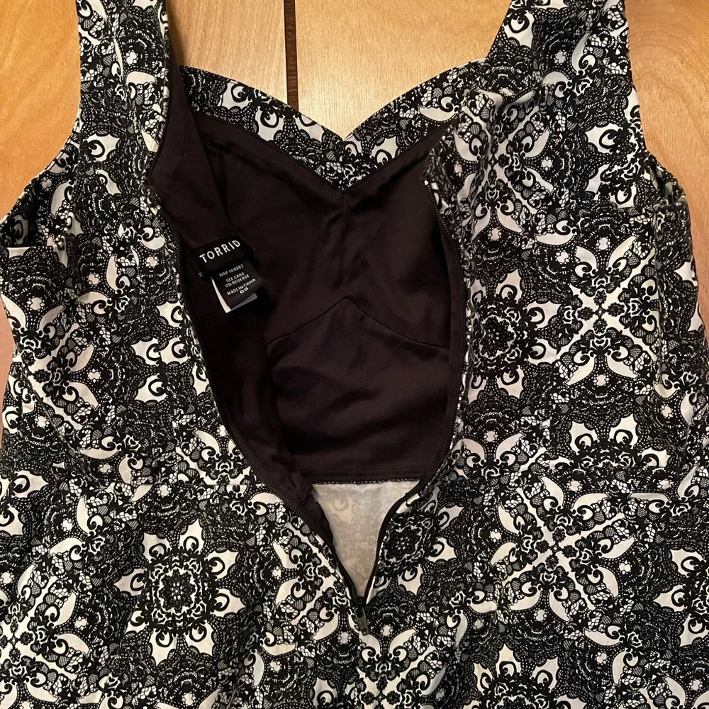 Torrid Top - Picture 5 of 6